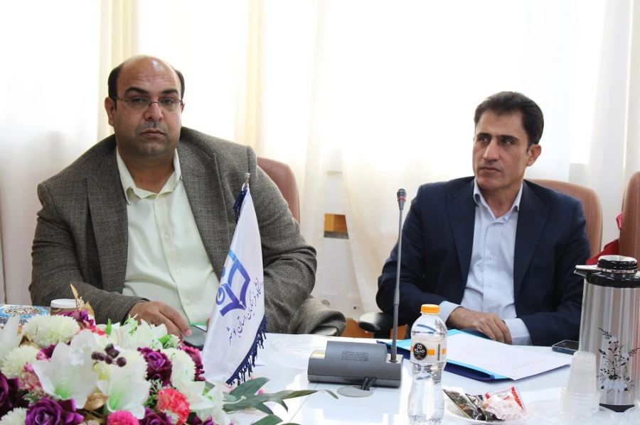 با حضور مدیرکل حقوقی دانشگاه فرهنگیان؛
دوره دانش افزایی حقوقی ویژه مدیران ارشد قطب 1 کشور در بوشهر آغاز شد
 17