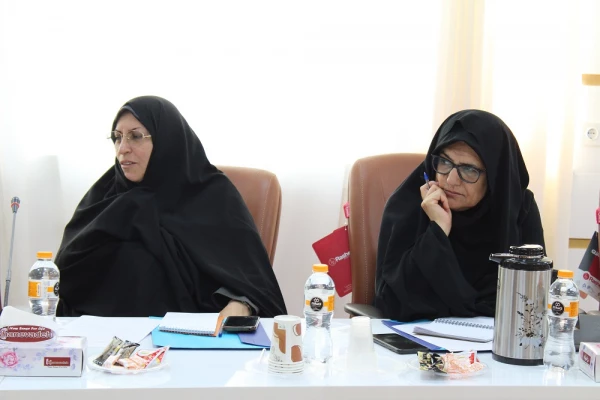 با حضور مدیرکل حقوقی دانشگاه فرهنگیان؛
دوره دانش افزایی حقوقی ویژه مدیران ارشد قطب 1 کشور در بوشهر آغاز شد
 18