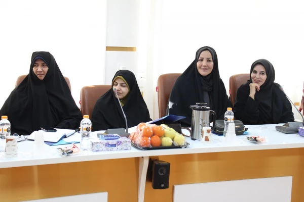 با حضور مدیرکل حقوقی دانشگاه فرهنگیان؛
دوره دانش افزایی حقوقی ویژه مدیران ارشد قطب 1 کشور در بوشهر آغاز شد
 19