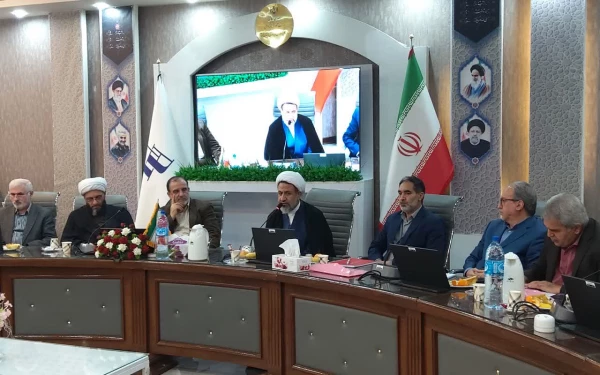 ظلم هایی که به جوامع بشری میشود به دلیل فقدان تربیت است 3