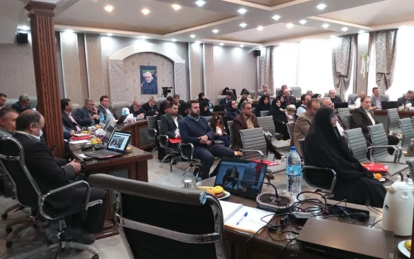 ظلم هایی که به جوامع بشری میشود به دلیل فقدان تربیت است 5