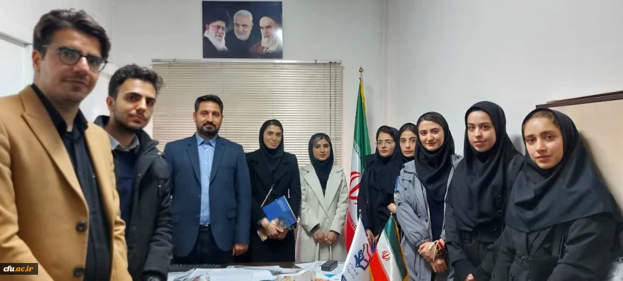 دیدار صمیمی مدیر امور بین الملل دانشگاه با جمعی از دانشجومعلمان مشارکت کننده در برگزاری رویداد بین المللی جشنواره علم پویا 2