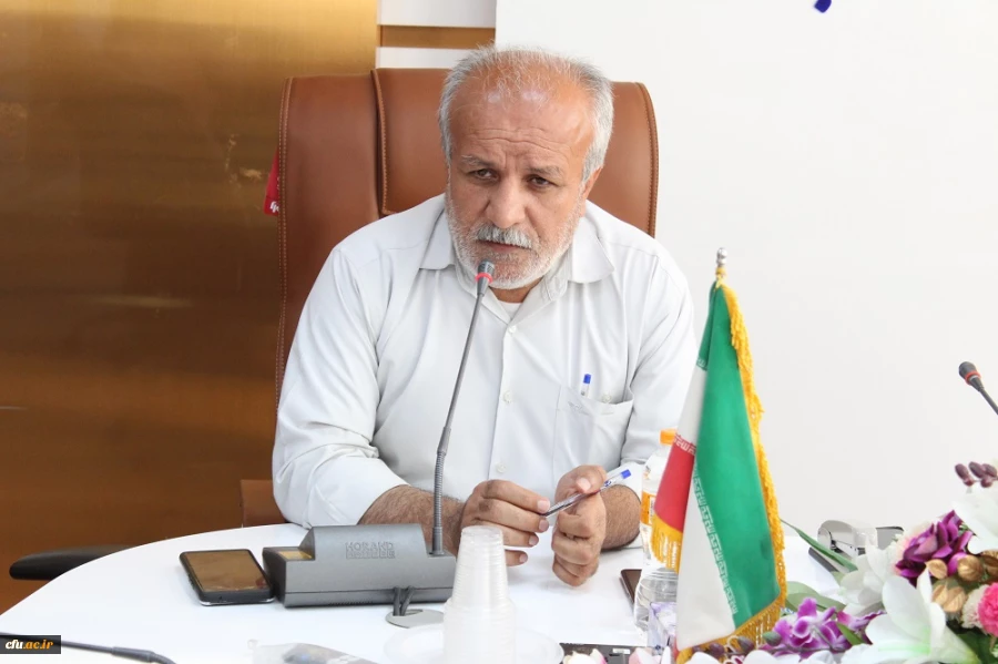 با حضور رئیس دانشگاه فرهنگیان استان بوشهر؛
برگزاری نشست هم افزایی مسئولان جشنواره الگوهای برتر تدریس پردیس علامه طباطبایی با اساتید دانشگاه 3