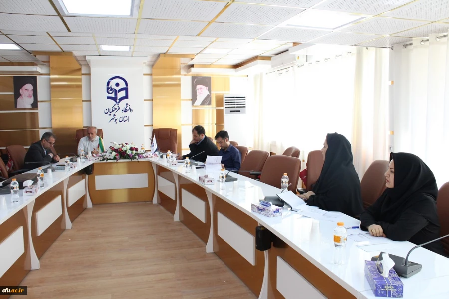 با حضور رئیس دانشگاه فرهنگیان استان بوشهر؛
برگزاری نشست هم افزایی مسئولان جشنواره الگوهای برتر تدریس پردیس علامه طباطبایی با اساتید دانشگاه 7