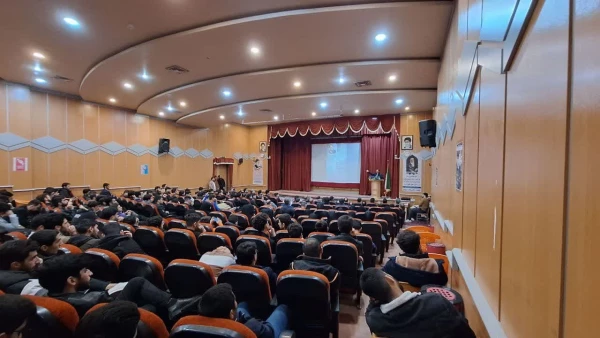 نشست سیاسی و بصیرتی با موضوع انتخابات در دانشگاه فرهنگیان استان لرستان 8