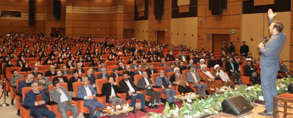 معلمان و مربیان پرورشی، نقش بسیار مهمی در آگاه سازی برای انتخاب اصلح در انتخابات دارند 3