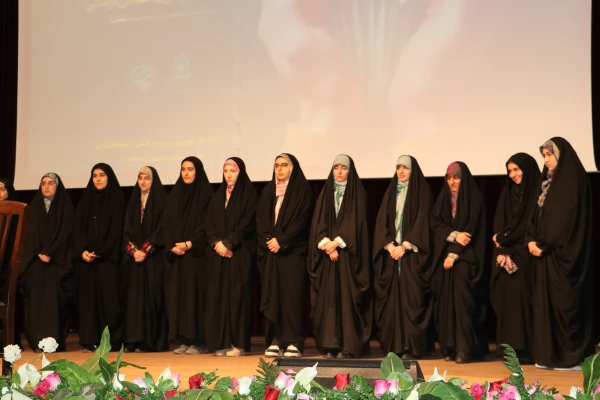 معلمان و مربیان پرورشی، نقش بسیار مهمی در آگاه سازی برای انتخاب اصلح در انتخابات دارند 9