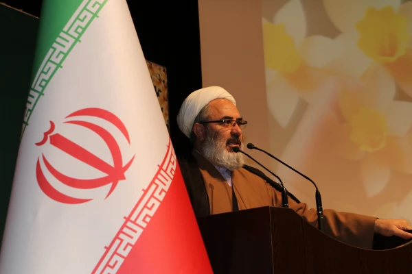 معلمان و مربیان پرورشی، نقش بسیار مهمی در آگاه سازی برای انتخاب اصلح در انتخابات دارند 11