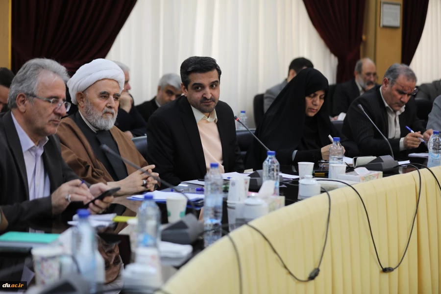 نشست هم اندیشی رئیس و اعضای هیات رئیسه با مدیران استانی دانشگاه فرهنگیان 14