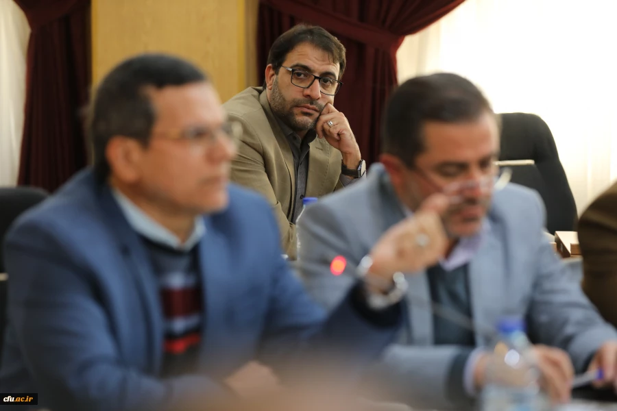 نشست هم اندیشی رئیس و اعضای هیات رئیسه با مدیران استانی دانشگاه فرهنگیان 18