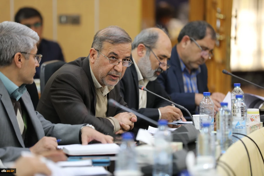 نشست هم اندیشی رئیس و اعضای هیات رئیسه با مدیران استانی دانشگاه فرهنگیان 30