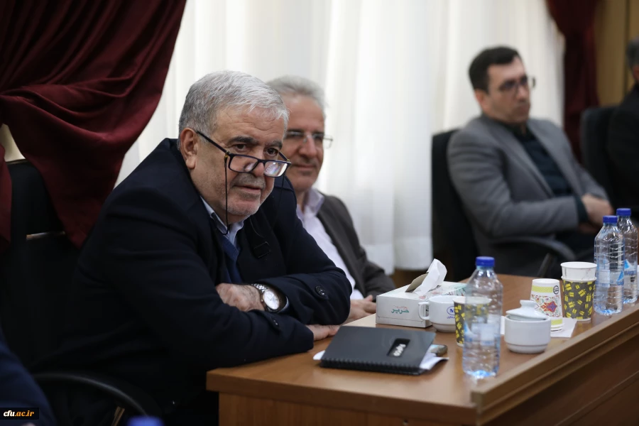 نشست هم اندیشی رئیس و اعضای هیات رئیسه با مدیران استانی دانشگاه فرهنگیان 47