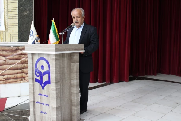 با حضور نماینده ولی فقیه در استان و امام جمعه بوشهر؛
برگزاری آئین بزرگداشت بی بی فطوم بلادی نخستین زن صاحب دیوان در بوشهر/ رونمایی از مجموعه اشعار بی بی فطوم بلادی 2