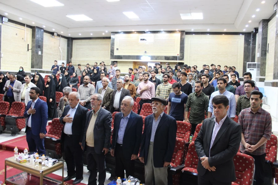 با حضور نماینده ولی فقیه در استان و امام جمعه بوشهر؛
برگزاری آئین بزرگداشت بی بی فطوم بلادی نخستین زن صاحب دیوان در بوشهر/ رونمایی از مجموعه اشعار بی بی فطوم بلادی 2