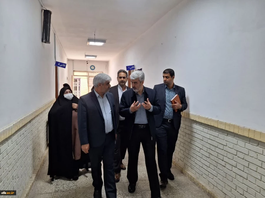 بازدید دکتر رجبعلی برزویی رئیس دانشگاه فرهنگیان از مدیریت و پردیس های شهید مطهری و رسالت دانشگاه فرهنگیان استان سیستان و بلوچستان و حضور در جمع دانشجومعلمان و بازدید از بناها و امکانات مراکز دانشگاه فرهنگیان استان و بازدید از روند پخت و سرو غذا در پردیس ه