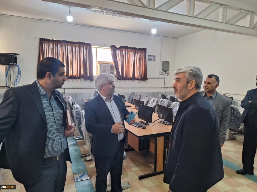 بازدید دکتر رجبعلی برزویی رئیس دانشگاه فرهنگیان از مدیریت و پردیس های شهید مطهری و رسالت دانشگاه فرهنگیان استان سیستان و بلوچستان و حضور در جمع دانشجومعلمان و بازدید از بناها و امکانات مراکز دانشگاه فرهنگیان استان و بازدید از روند پخت و سرو غذا در پردیس ه