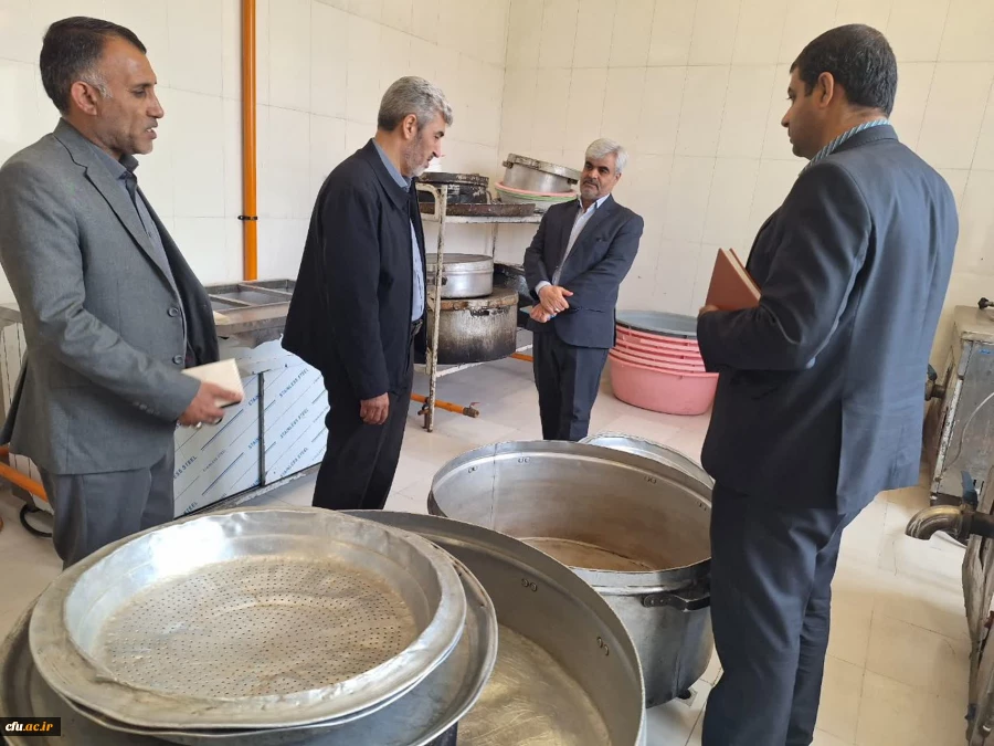 بازدید دکتر رجبعلی برزویی رئیس دانشگاه فرهنگیان از مدیریت و پردیس های شهید مطهری و رسالت دانشگاه فرهنگیان استان سیستان و بلوچستان و حضور در جمع دانشجومعلمان و بازدید از بناها و امکانات مراکز دانشگاه فرهنگیان استان و بازدید از روند پخت و سرو غذا در پردیس ه
