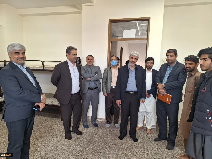 بازدید دکتر رجبعلی برزویی رئیس دانشگاه فرهنگیان از مدیریت و پردیس های شهید مطهری و رسالت دانشگاه فرهنگیان استان سیستان و بلوچستان و حضور در جمع دانشجومعلمان و بازدید از بناها و امکانات مراکز دانشگاه فرهنگیان استان و بازدید از روند پخت و سرو غذا در پردیس ه