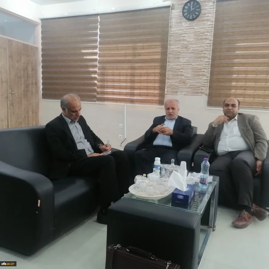 حضور دکتر غلامحسین زارعی منتخب مردم دشتی و تنگستان استان بوشهر در مجلس دوازدهم در دانشگاه فرهنگیان استان بوشهر 4