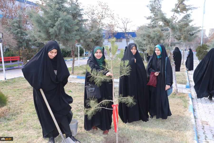 غرس نهال با هدف پردیس سبز و گرامیداشت یاد و خاطره شهدای دانشجو معلم در دانشگاه فرهنگیان آذربایجان شرقی 8