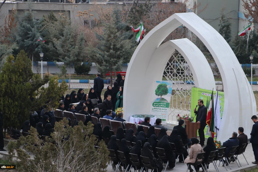 غرس نهال با هدف پردیس سبز و گرامیداشت یاد و خاطره شهدای دانشجو معلم در دانشگاه فرهنگیان آذربایجان شرقی 9