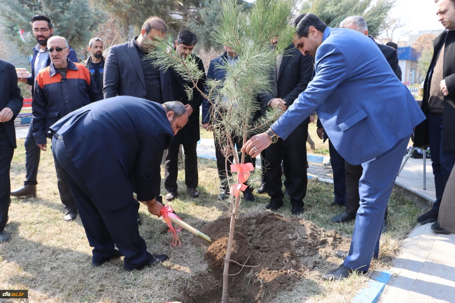 غرس نهال با هدف پردیس سبز و گرامیداشت یاد و خاطره شهدای دانشجو معلم در دانشگاه فرهنگیان آذربایجان شرقی 13