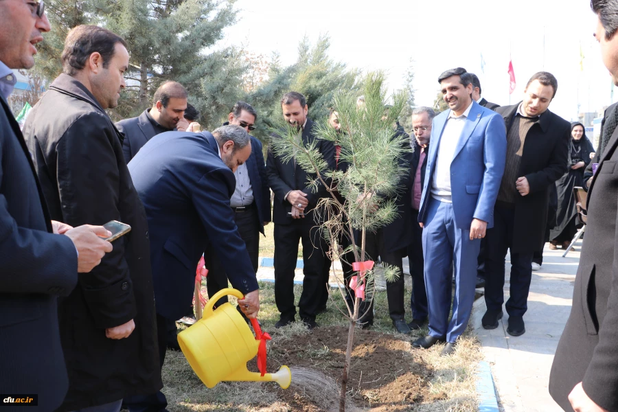 غرس نهال با هدف پردیس سبز و گرامیداشت یاد و خاطره شهدای دانشجو معلم در دانشگاه فرهنگیان آذربایجان شرقی 14