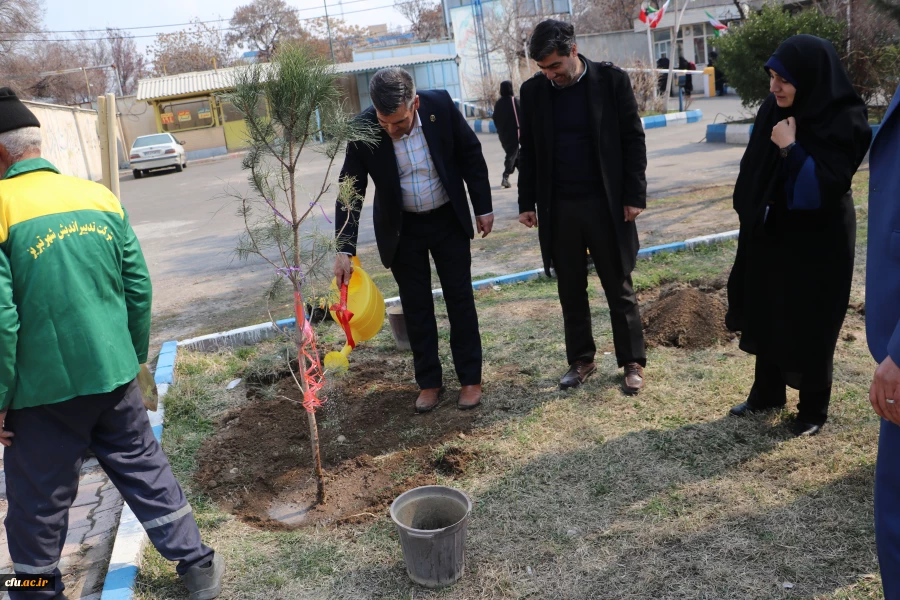 غرس نهال با هدف پردیس سبز و گرامیداشت یاد و خاطره شهدای دانشجو معلم در دانشگاه فرهنگیان آذربایجان شرقی 19