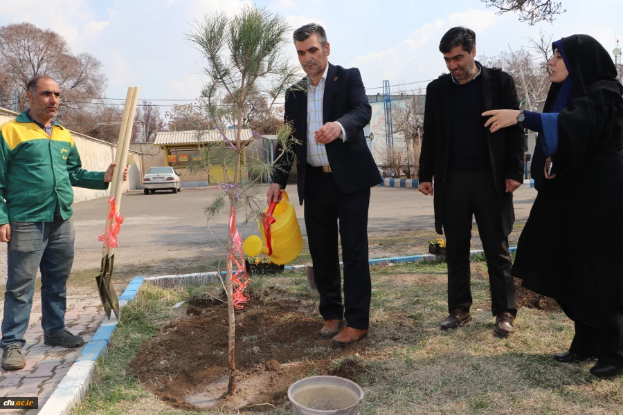 غرس نهال با هدف پردیس سبز و گرامیداشت یاد و خاطره شهدای دانشجو معلم در دانشگاه فرهنگیان آذربایجان شرقی 20