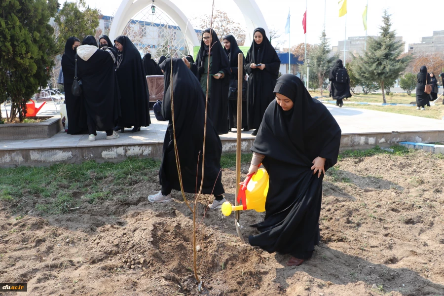 غرس نهال با هدف پردیس سبز و گرامیداشت یاد و خاطره شهدای دانشجو معلم در دانشگاه فرهنگیان آذربایجان شرقی 23