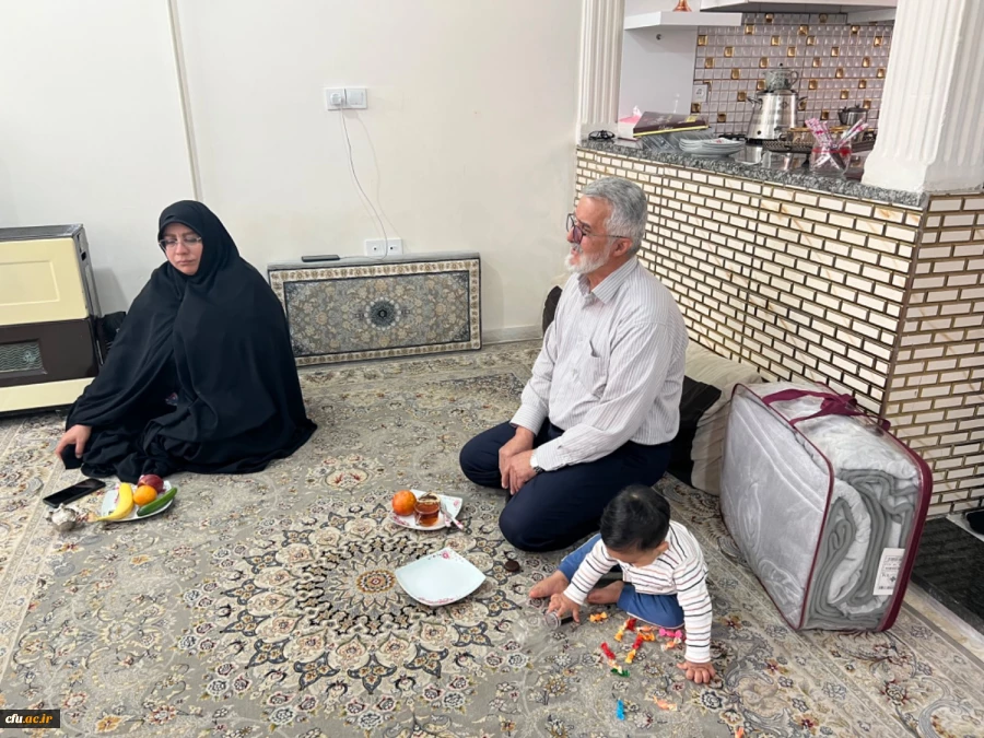 تکریم خانواده دانشجومعلم شهید شمس اله شفیعی اصل 8