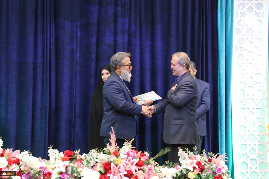 آیین اختتامیه اولین جشنواره ادبی ایثار دانشگاه  فرهنگیان با عنوان " قلم ها را نشکنید"  6