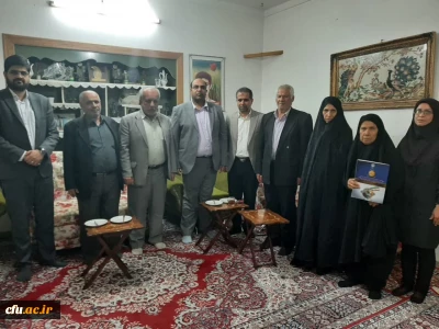 به مناسبت روز بزرگداشت شهدا:

دیدار مسئولان دانشگاه فرهنگیان استان بوشهر با خانواده شهید محمدی باغملایی 