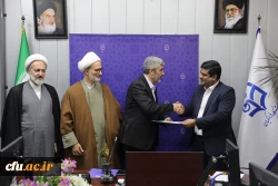 اعطا لوح تقدیر  کسب جایگاه برتر دانشگاه فرهنگیان در میان دانشگاه های کشور در جشنواره ملی رویش 3