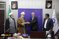 اعطا لوح تقدیر کسب جایگاه برتر دانشگاه فرهنگیان در میان دانشگاه های کشور در جشنواره ملی رویش 2