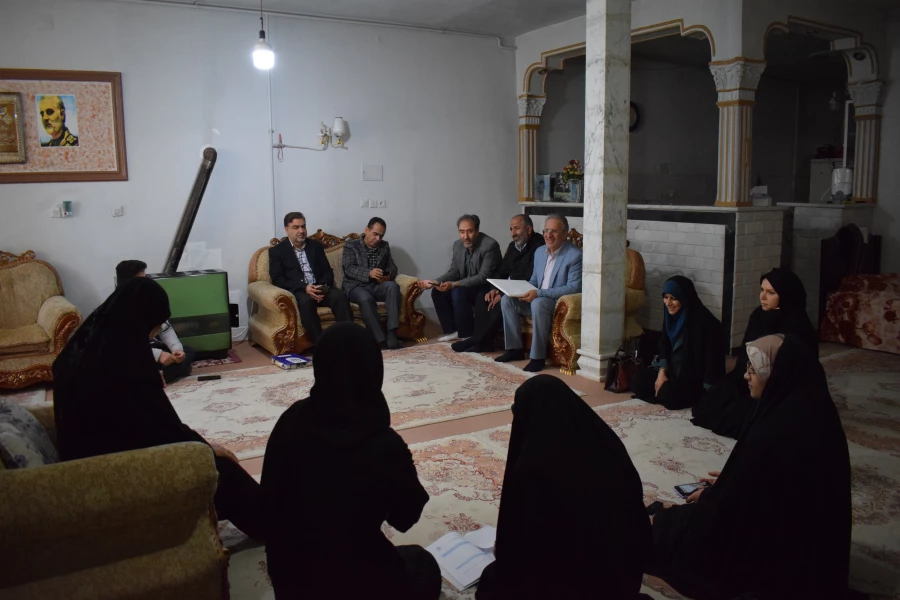 دیدار هیات رئیسه دانشگاه فرهنگیان کرمانشاه با خانواده شهید محسن مظفریان 8