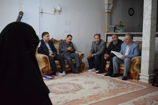 دیدار هیات رئیسه دانشگاه فرهنگیان کرمانشاه با خانواده شهید محسن مظفریان 10