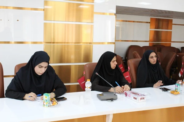 با حضور معاون آموزش ابتدایی اداره کل آموزش و پرورش استان بوشهر؛
نخستین نشست پویش آموخته ها و نیاموخته های من در دانشگاه فرهنگیان برگزار شد
 2