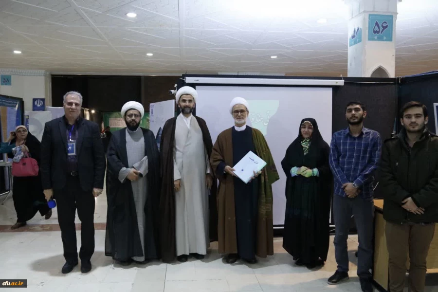 پرده خوانی قرآنی دانشجو معلمان در سی و یکمین نمایشگاه بین المللی قرآن کریم 3