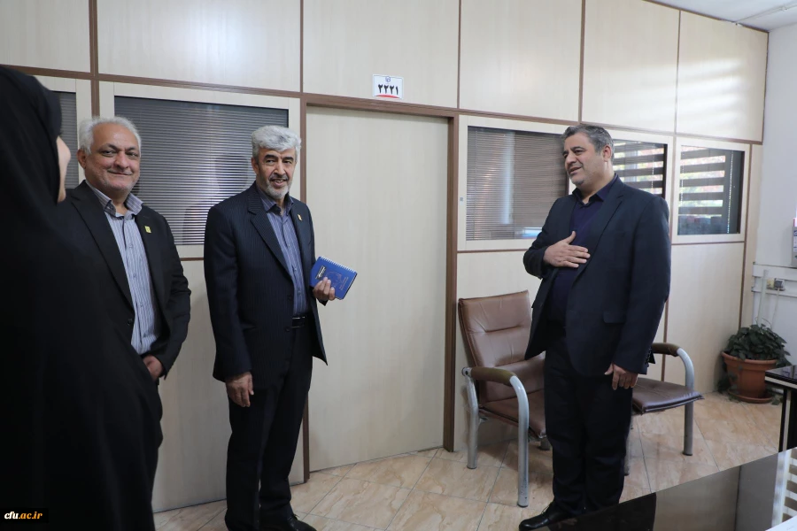 دیدار نوروزی رئیس دانشگاه فرهنگیان با همکاران سازمان مرکزی 35