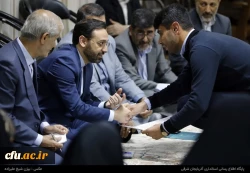 دیدار صمیمی استاندار آذربایجان شرقی با تشکل های دانشجویی استان 4