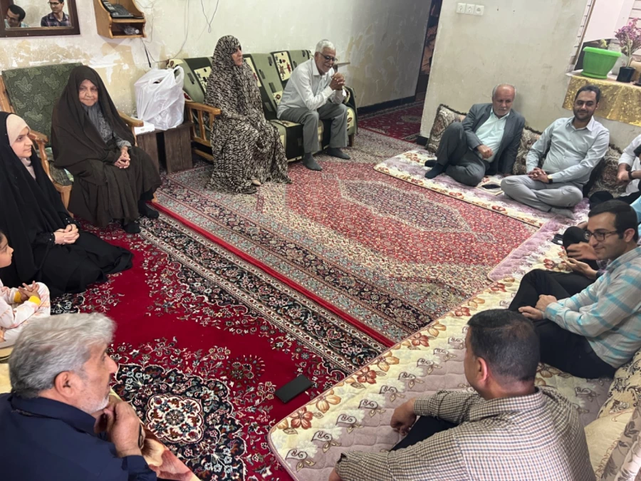 دیدار دانشگاهیان دانشگاه فرهنگیان استان بوشهر با خانواده شهید دانشجومعلم عبدالمجید دانش پژوه 6