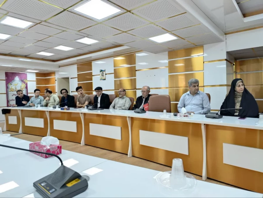 با حضور جامعه ادبی و علمی استان بوشهر؛
از کتاب پژوهشی فایز مفتون در دانشگاه فرهنگیان بوشهر رونمایی شد
 7