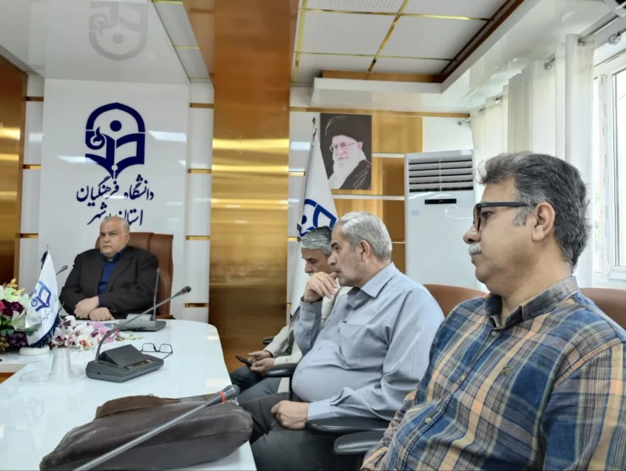 با حضور جامعه ادبی و علمی استان بوشهر؛
از کتاب پژوهشی فایز مفتون در دانشگاه فرهنگیان بوشهر رونمایی شد
 9