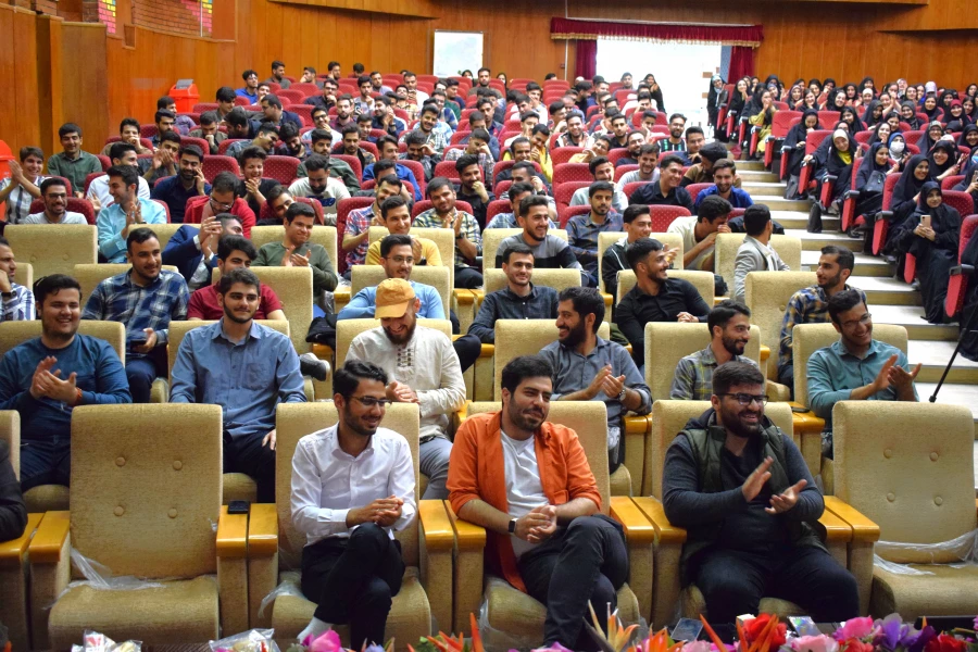 
برگزاری مجموعه کارگاه های آموزشی ازدواج ویژه دانشجویان دانشگاه های استان کرمانشاه
 4