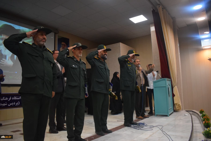 
برگزاری نشست جهاد تبیین با موضوع وعده صادق و تجلیل از فرماندهان سپاه نبی اکرم(ص) کرمانشاه
 3