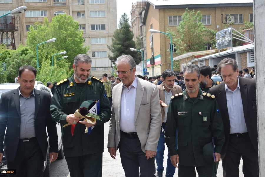 
برگزاری نشست جهاد تبیین با موضوع وعده صادق و تجلیل از فرماندهان سپاه نبی اکرم(ص) کرمانشاه
 3