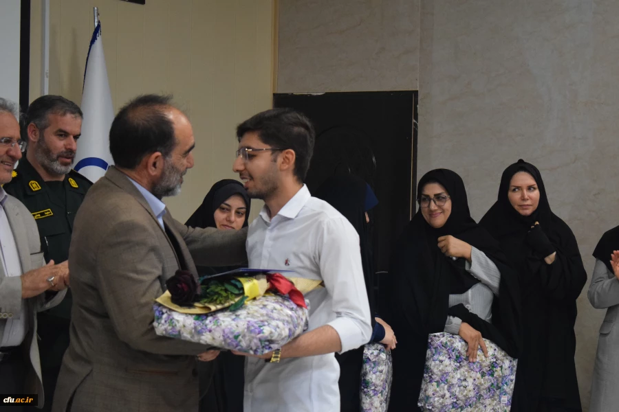 
برگزاری نشست جهاد تبیین با موضوع وعده صادق و تجلیل از فرماندهان سپاه نبی اکرم(ص) کرمانشاه
 8