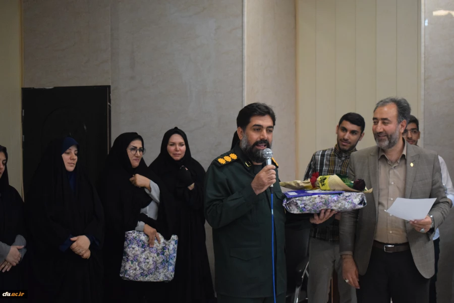 
برگزاری همایش جهاد تبیین با موضوع وعده صادق و تجلیل از فرماندهان سپاه نبی اکرم(ص) کرمانشاه
 14