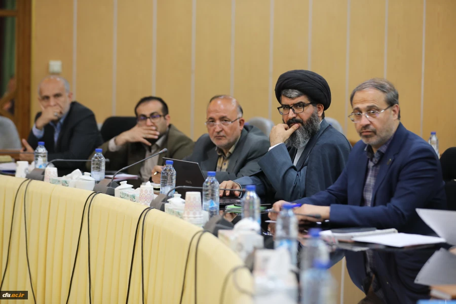 نشست هم اندیشی